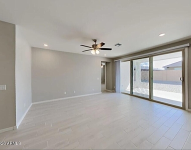 40637 W Williams Way - Photo Thumbnail 1