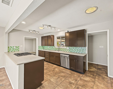 3500 S Terrace Road - Photo Thumbnail 15