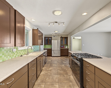 3500 S Terrace Road - Photo Thumbnail 17