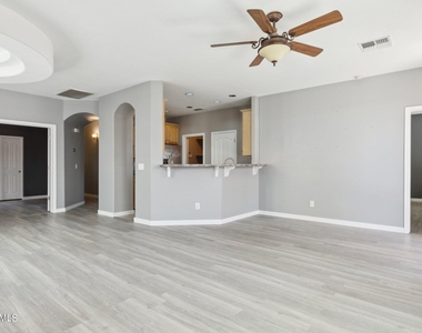 7727 S 45th Lane - Photo Thumbnail 7