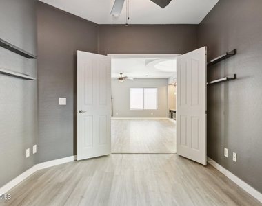 7727 S 45th Lane - Photo Thumbnail 17