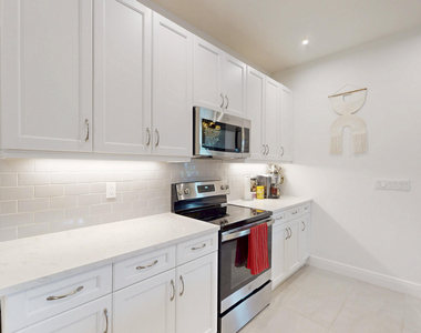 27099 Sw Viterbo Way - Photo Thumbnail 18