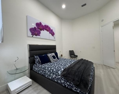 7131 Mallorca Crescent - Photo Thumbnail 17