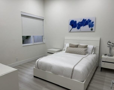7131 Mallorca Crescent - Photo Thumbnail 19