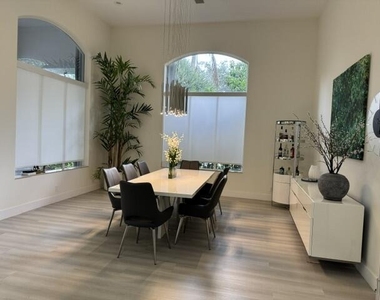 7131 Mallorca Crescent - Photo Thumbnail 9