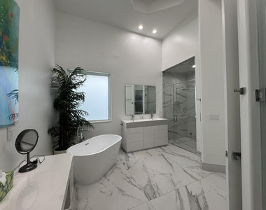 7131 Mallorca Crescent - Photo Thumbnail 13