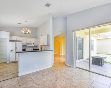 5544 Spanish River Road - Photo Thumbnail 7