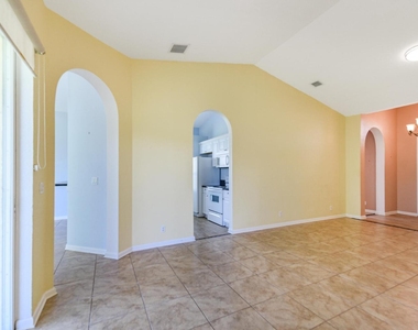 5544 Spanish River Road - Photo Thumbnail 4
