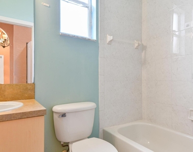 5544 Spanish River Road - Photo Thumbnail 15