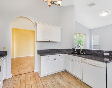 5544 Spanish River Road - Photo Thumbnail 8
