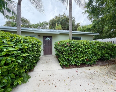 2018 S Waterway Drive - Photo Thumbnail 15