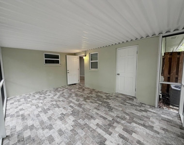 2018 S Waterway Drive - Photo Thumbnail 13