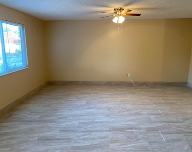 5096 Nw 5th Street - Photo Thumbnail 3