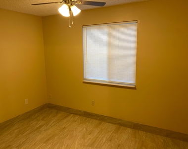 5096 Nw 5th Street - Photo Thumbnail 9