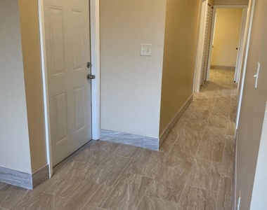 5096 Nw 5th Street - Photo Thumbnail 4