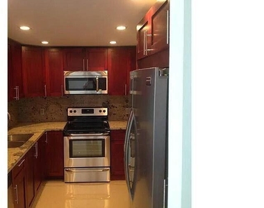 400 Kings Point Drive - Photo Thumbnail 26
