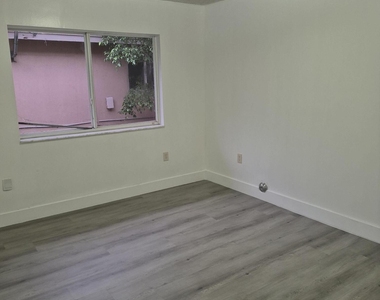 20431 Nw 18th Avenue - Photo Thumbnail 7