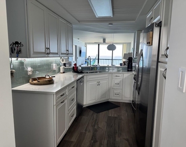 8800 S Ocean Drive - Photo Thumbnail 12