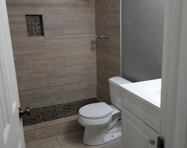 3502 Riverside Drive - Photo Thumbnail 1