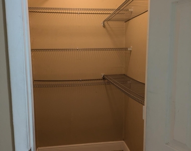 3502 Riverside Drive - Photo Thumbnail 2