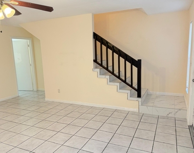 4105 Inlet Circle - Photo Thumbnail 12