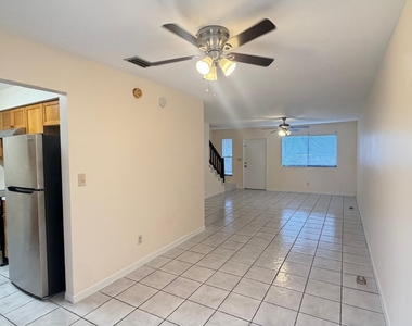 4105 Inlet Circle - Photo Thumbnail 7