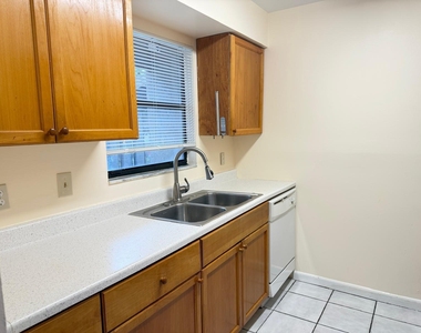 4105 Inlet Circle - Photo Thumbnail 2