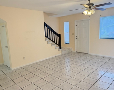 4105 Inlet Circle - Photo Thumbnail 11