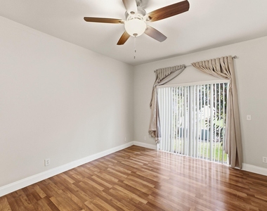 11375 Lakeview Drive - Photo Thumbnail 9