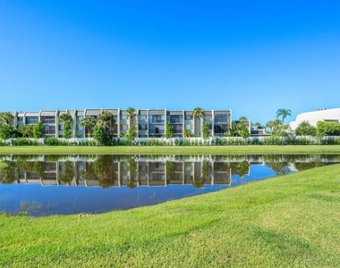 6758 Broadwater Lane - Photo Thumbnail 21