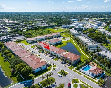 6758 Broadwater Lane - Photo Thumbnail 32