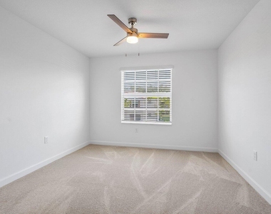 6758 Broadwater Lane - Photo Thumbnail 18