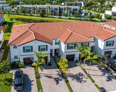 6758 Broadwater Lane - Photo Thumbnail 26