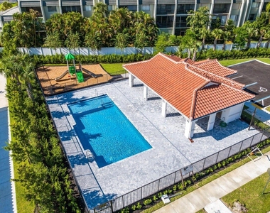 6758 Broadwater Lane - Photo Thumbnail 31