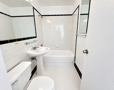420 West 42nd Street - Photo Thumbnail 6