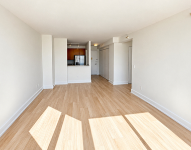 420 West 42nd Street - Photo Thumbnail 1