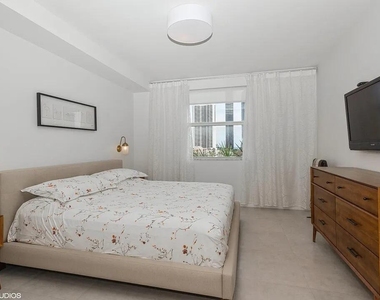17100 N Bay Road - Photo Thumbnail 5