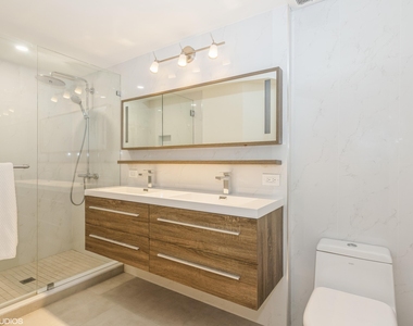 17100 N Bay Road - Photo Thumbnail 6