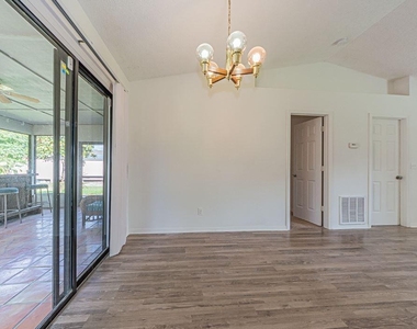 1636 20th Place Sw - Photo Thumbnail 8
