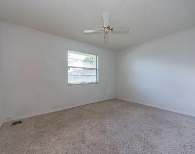 1636 20th Place Sw - Photo Thumbnail 16