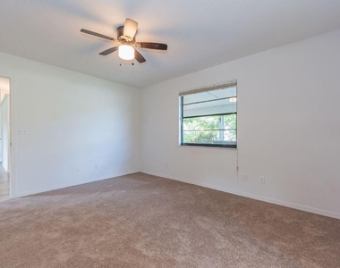 1636 20th Place Sw - Photo Thumbnail 13