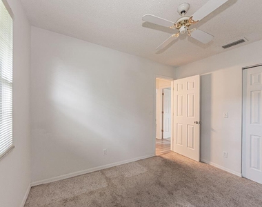 1636 20th Place Sw - Photo Thumbnail 20