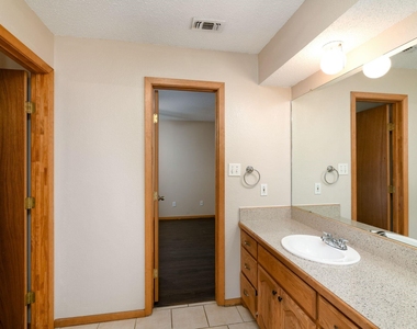 223 S Casa Grande Circle - Photo Thumbnail 16