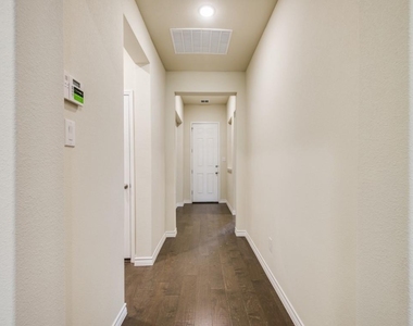 7024 Mapleshade Way - Photo Thumbnail 2