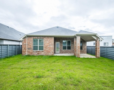 7024 Mapleshade Way - Photo Thumbnail 23
