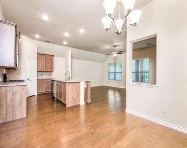 7024 Mapleshade Way - Photo Thumbnail 7