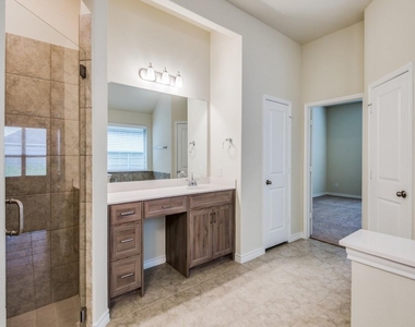 7024 Mapleshade Way - Photo Thumbnail 19