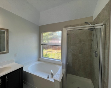 8059 Raleigh Court - Photo Thumbnail 12