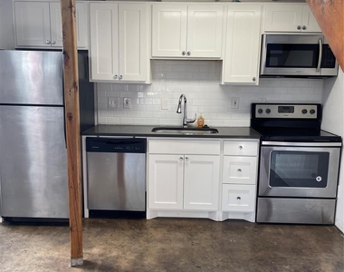 3129 Ross Avenue - Photo Thumbnail 12