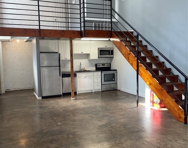 3129 Ross Avenue - Photo Thumbnail 4